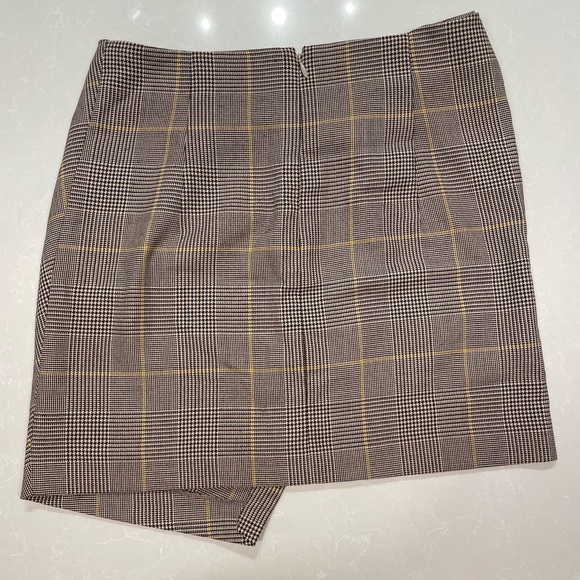 Aritzia Babaton Jethro Skirt (Size 6) - Picture 6 of 9